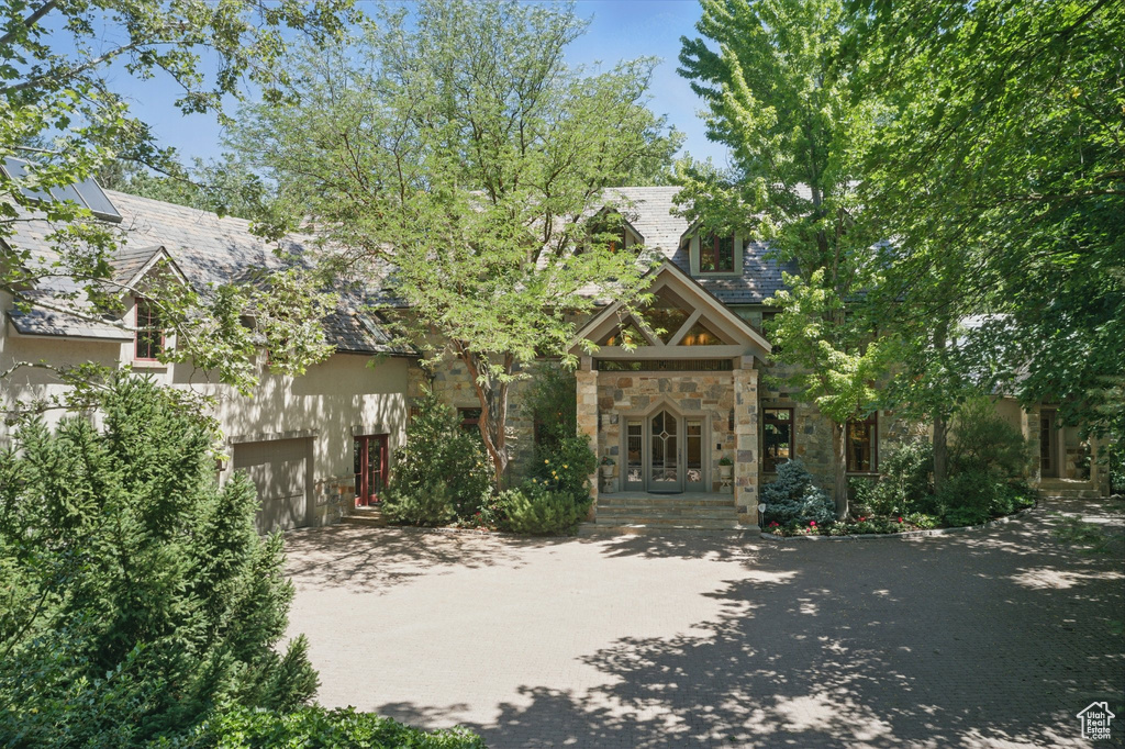 6033 S 2300 E Holladay, UT 84121