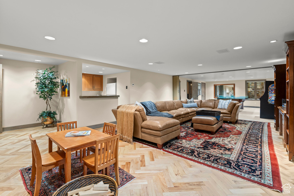 6033 S 2300 E Holladay, UT 84121