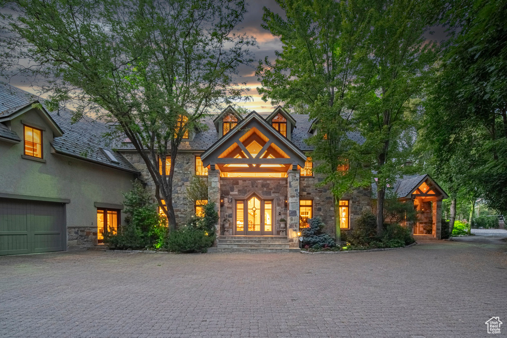 6033 S 2300 E Holladay, UT 84121