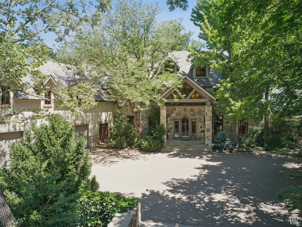 6033 S 2300 E Holladay, UT 84121