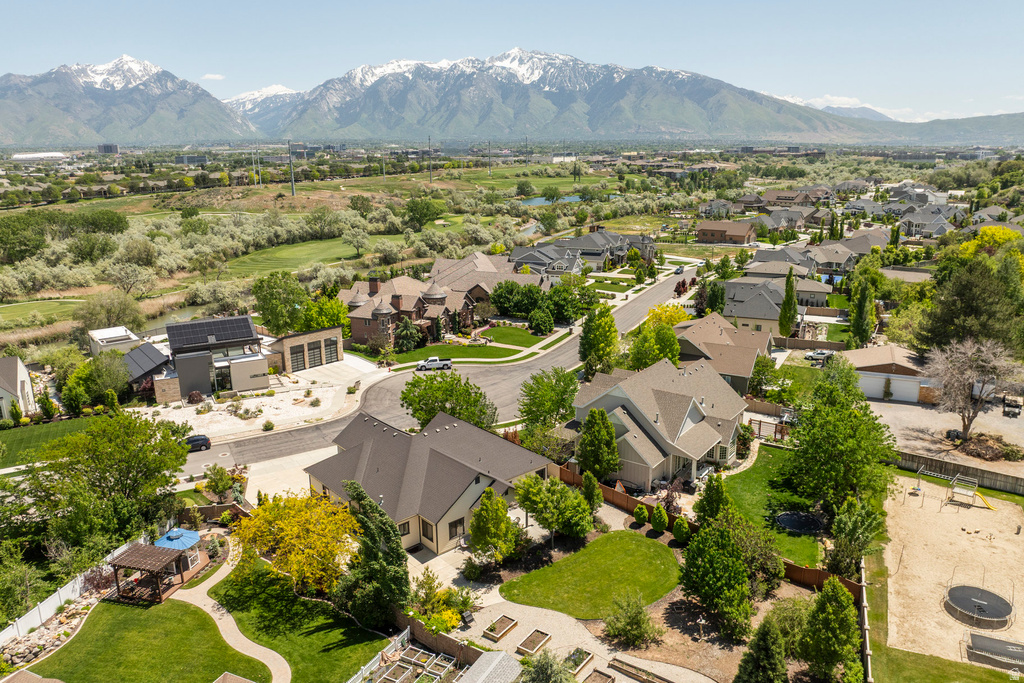 9532 S WILLOW TRAIL WAY South Jordan, UT 84095