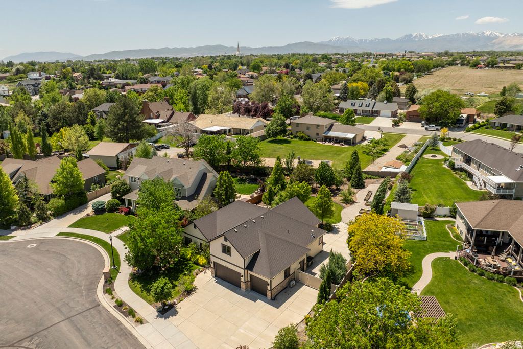 9532 S WILLOW TRAIL WAY South Jordan, UT 84095