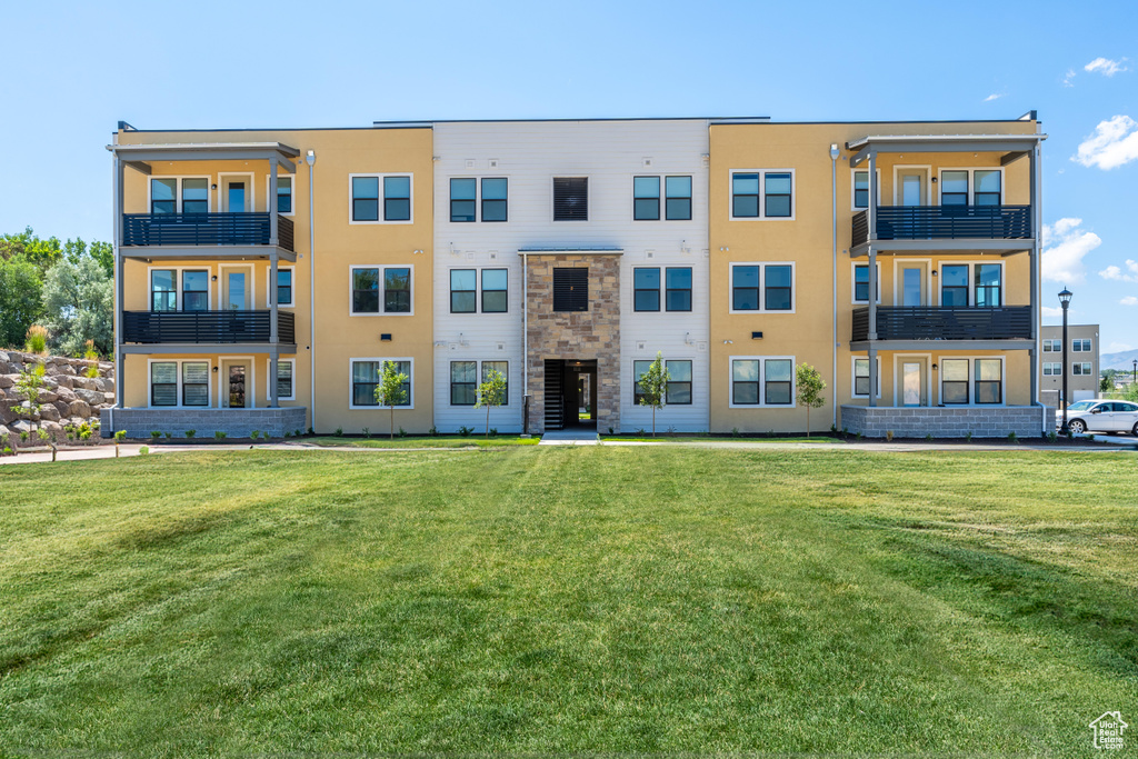 8333 S IRIS LUMI LN #Q102 Midvale, UT 84047