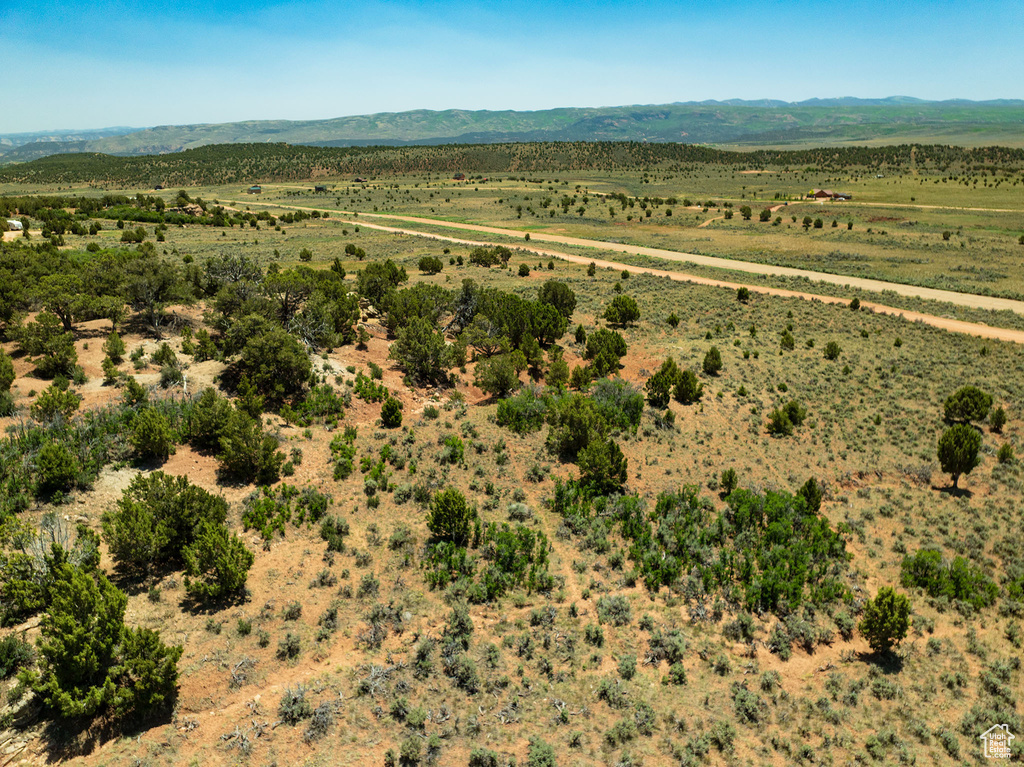 Overview of rural landscape with a mountainous background