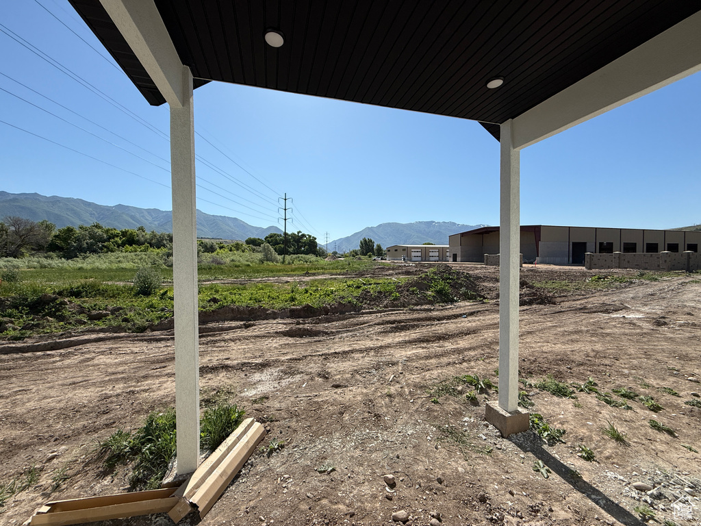 View of yard featuring a mountain view