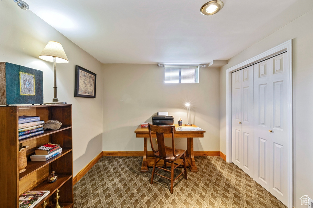 Office space featuring baseboards