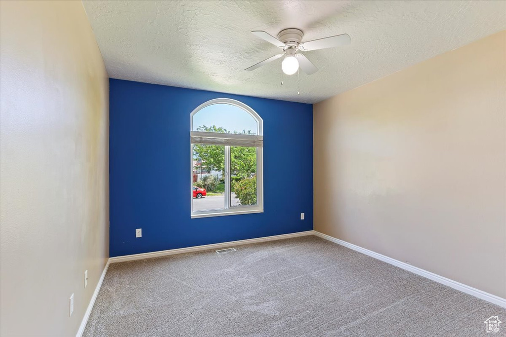 2002 S 1840 W Syracuse, UT 84075