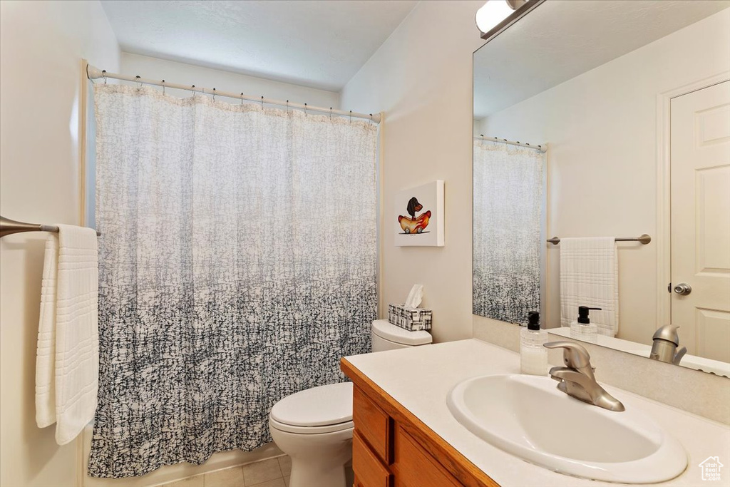 2002 S 1840 W Syracuse, UT 84075