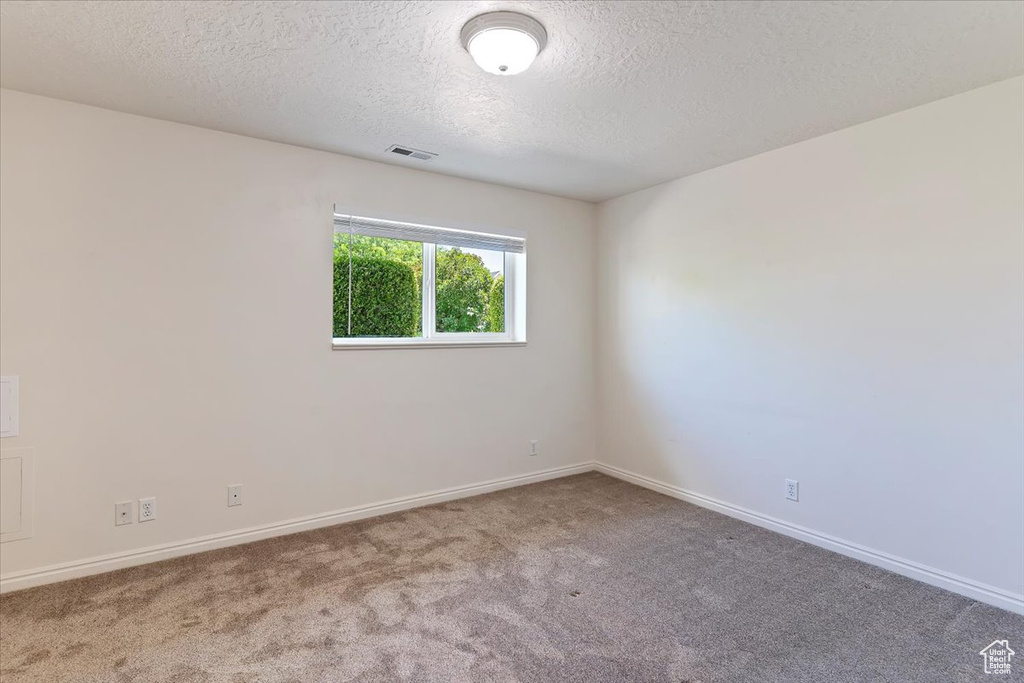 2002 S 1840 W Syracuse, UT 84075