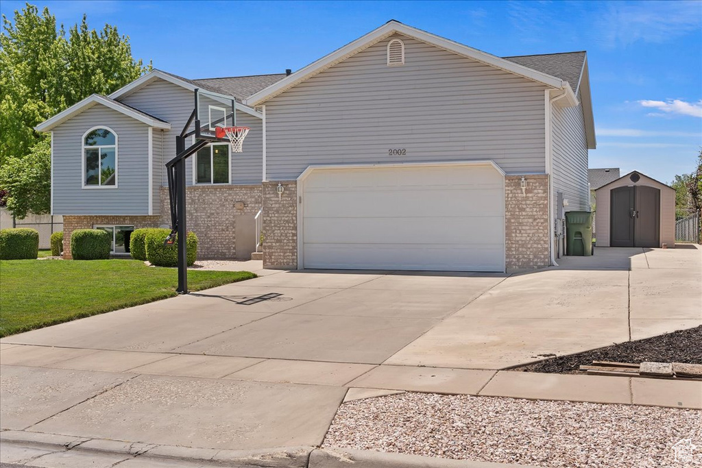 2002 S 1840 W Syracuse, UT 84075