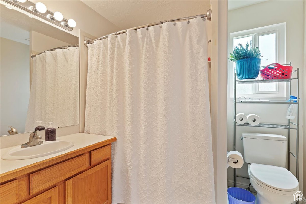 2002 S 1840 W Syracuse, UT 84075