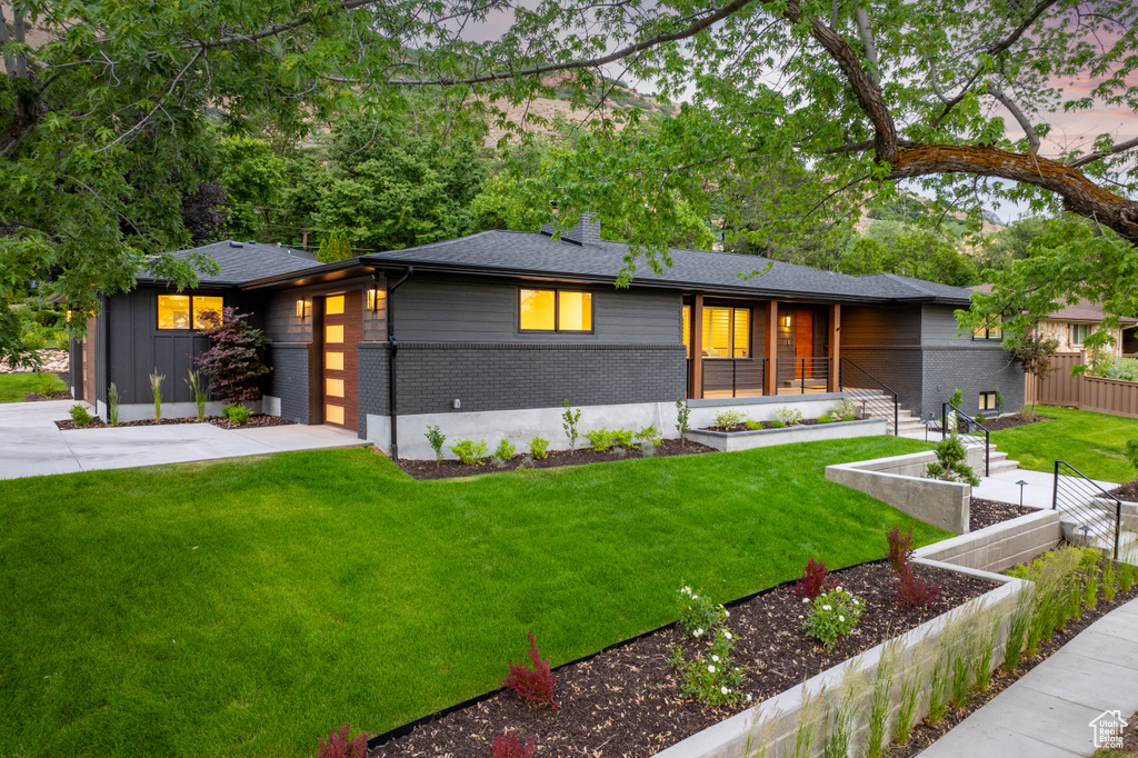 5223 S HILLSDEN DR Holladay, UT 84117