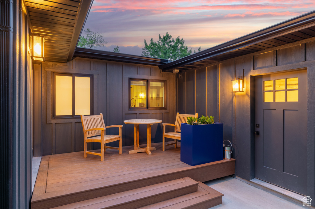 5223 S HILLSDEN DR Holladay, UT 84117