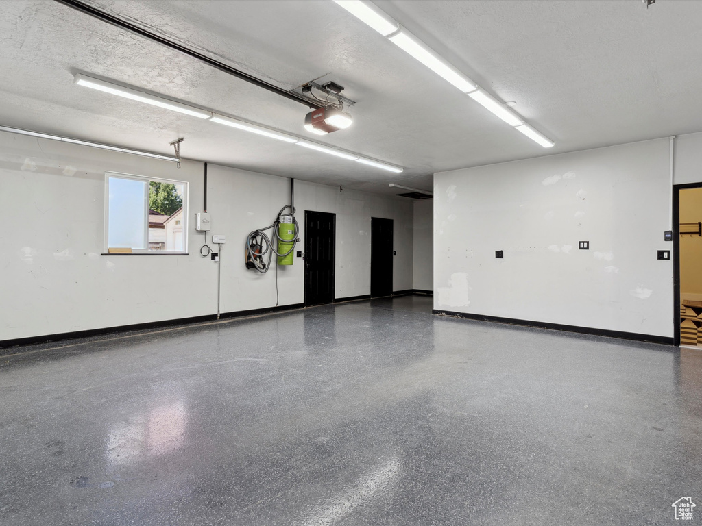 2203 N JONI DR Layton, UT 84040
