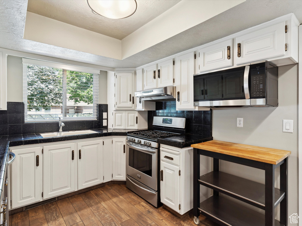 2203 N JONI DR Layton, UT 84040