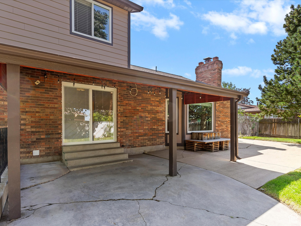 2203 N JONI DR Layton, UT 84040