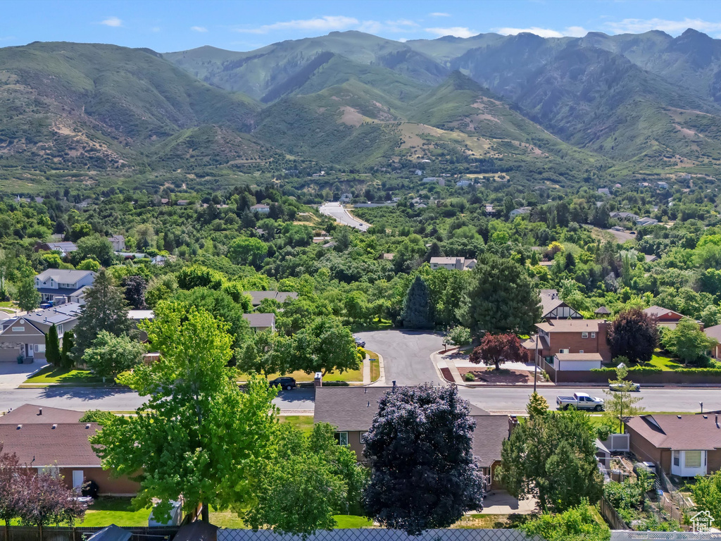 2203 N JONI DR Layton, UT 84040