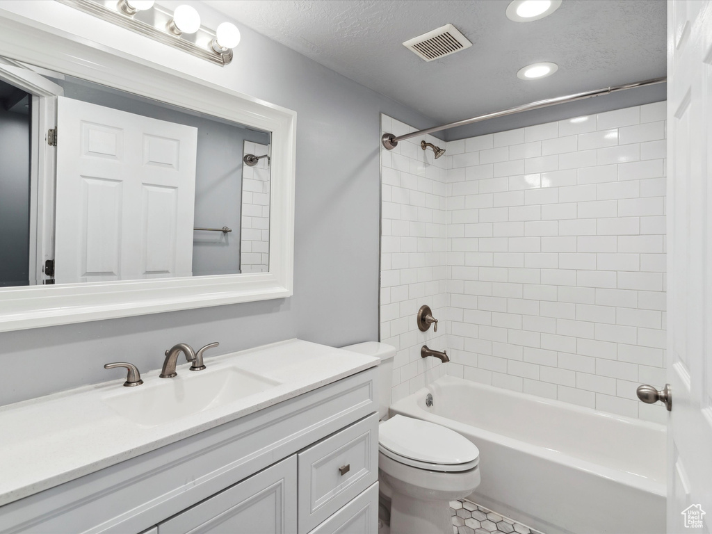 2203 N JONI DR Layton, UT 84040