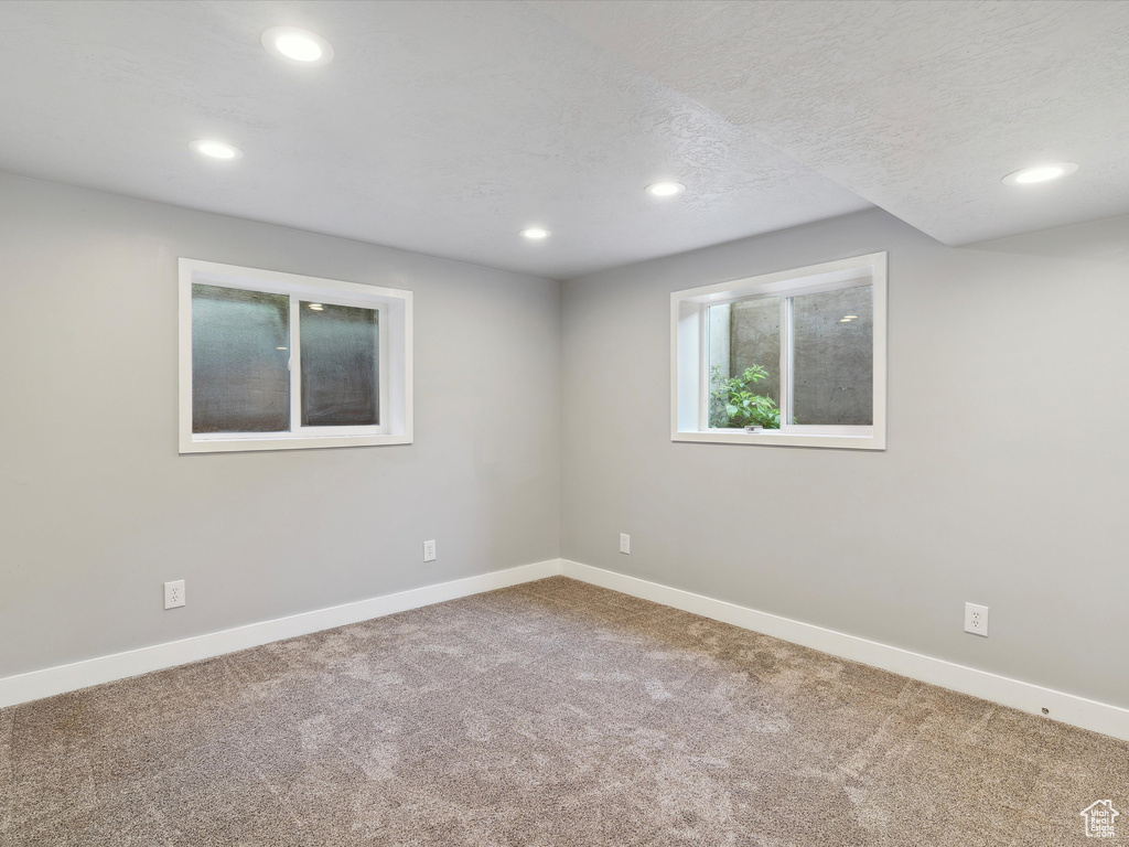 2203 N JONI DR Layton, UT 84040