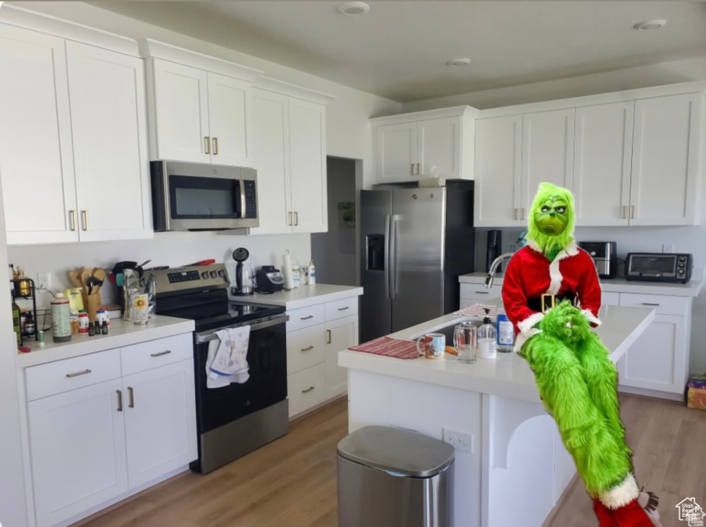 Photo 3 for MLS #2093253 at 1082 E Springwater Way #812