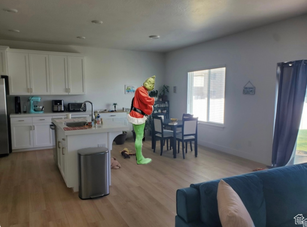 Photo 4 for MLS #2093253 at 1082 E Springwater Way #812