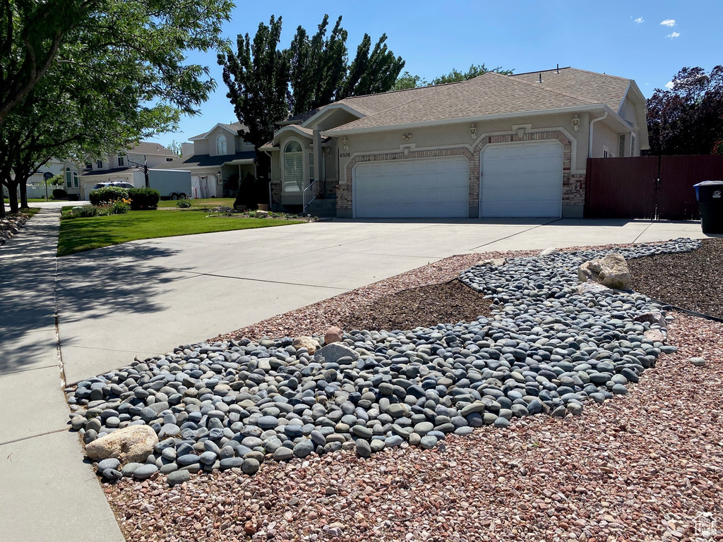 6320 S HATHAWAY ST Taylorsville, UT 84123