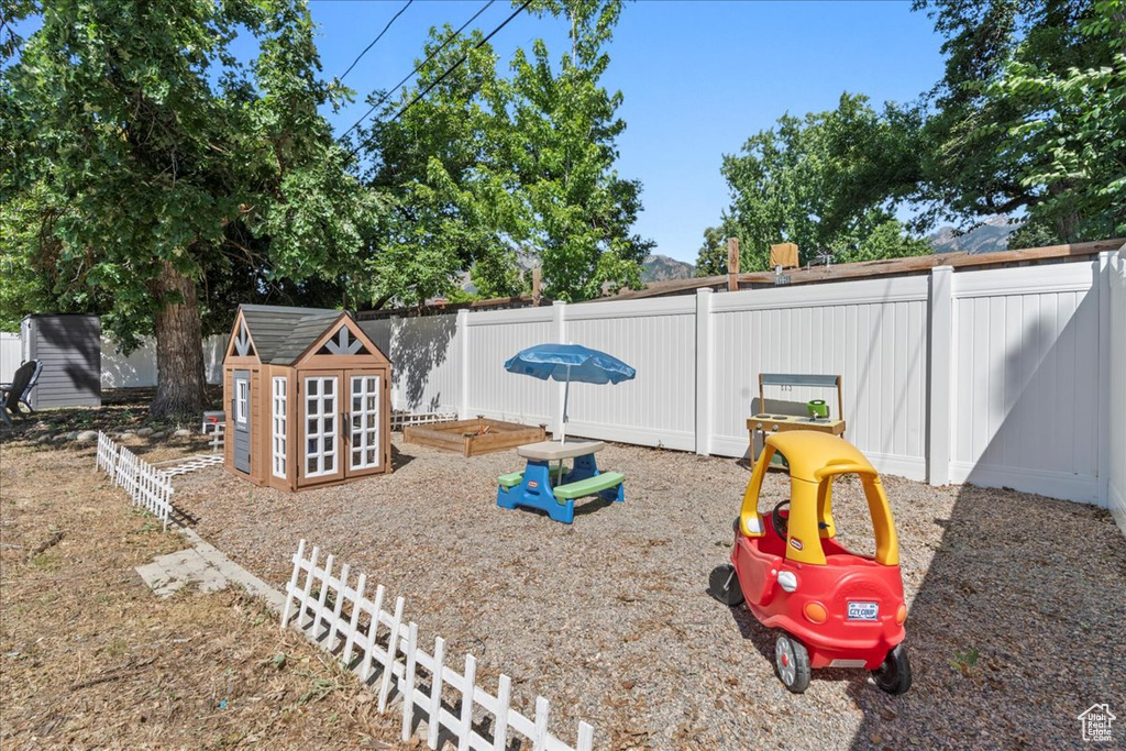 1812 E MEADOW DR Cottonwood Heights, UT 84121