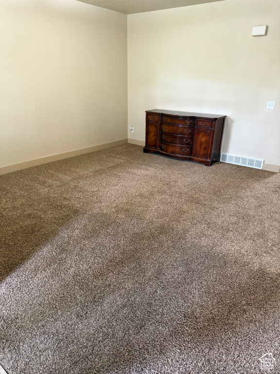 Empty room with carpet