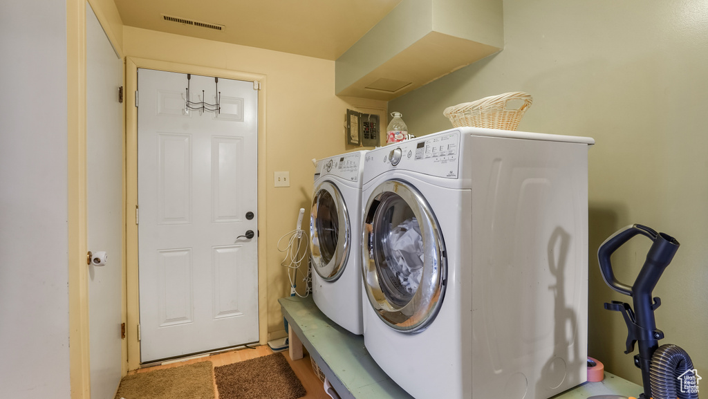 Laundry area with independent washer and dryer
