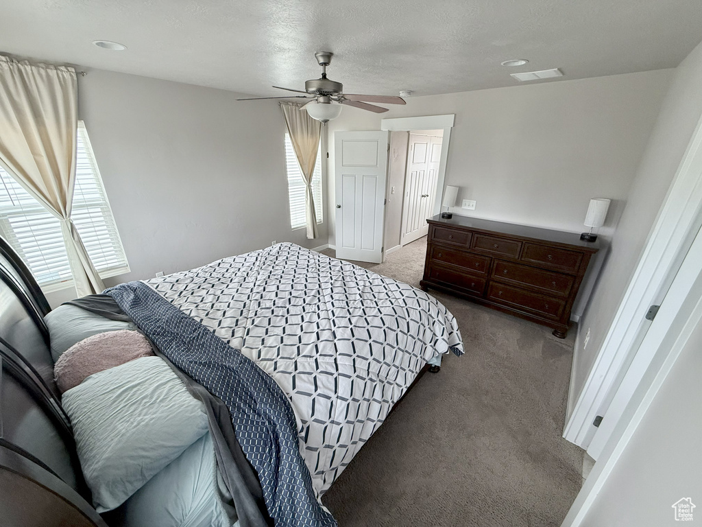 4973 E OAKWOOD DR Eagle Mountain, UT 84005