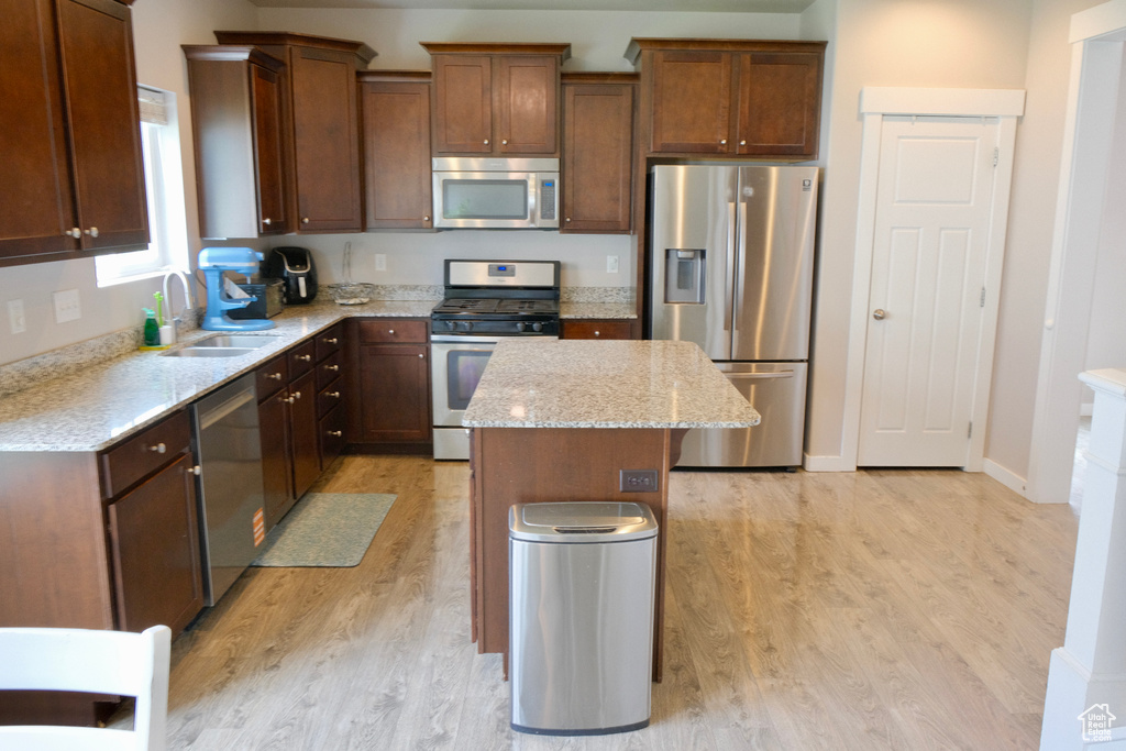 4973 E OAKWOOD DR Eagle Mountain, UT 84005