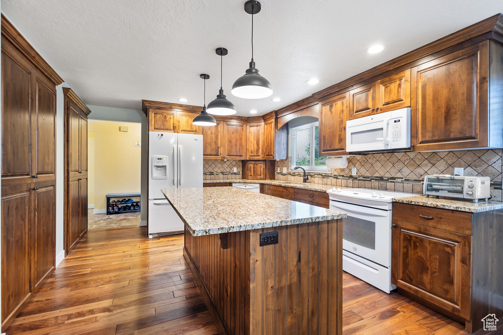 2556 E 1980 N Layton, UT 84040