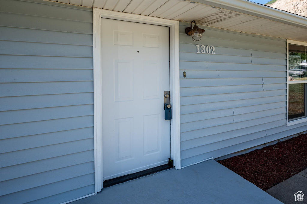 1302 E HARROP Ogden, UT 84404