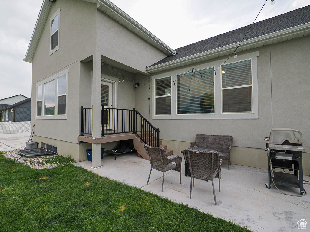 View of patio with grilling area