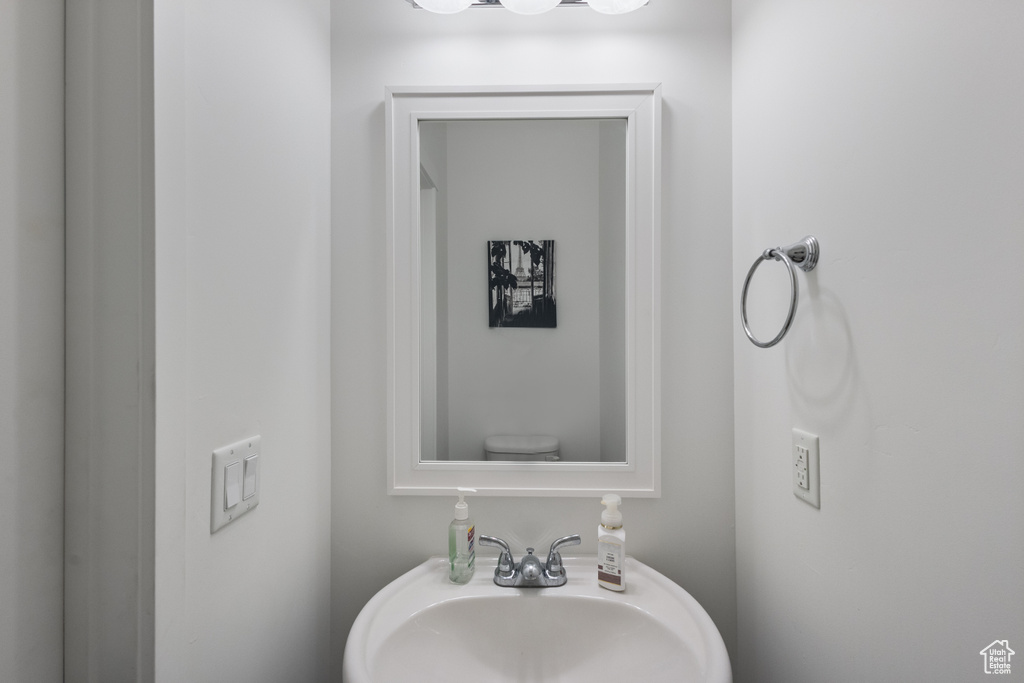 Bathroom featuring a sink