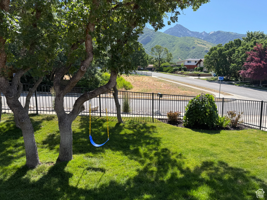 View of yard with a mountain view