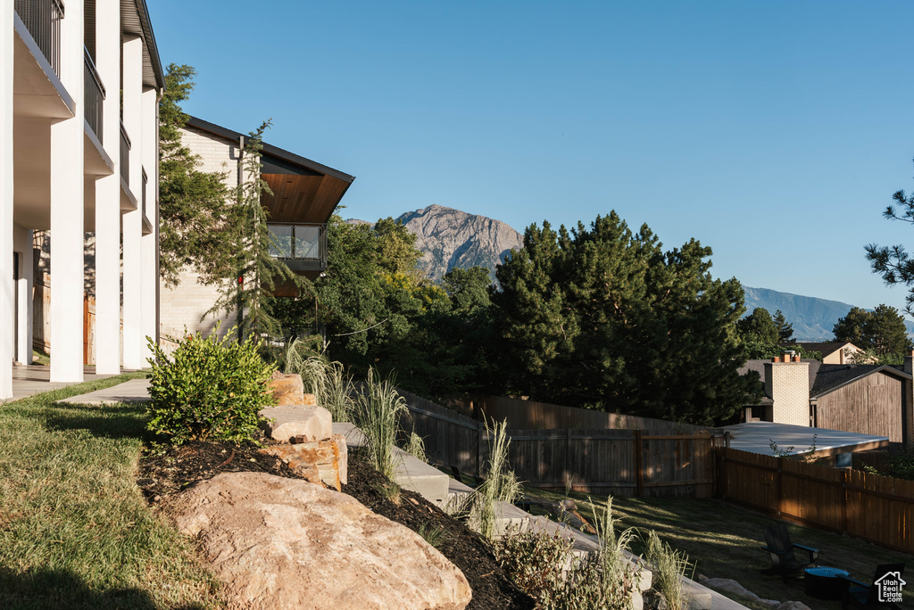 View of yard with a mountain view