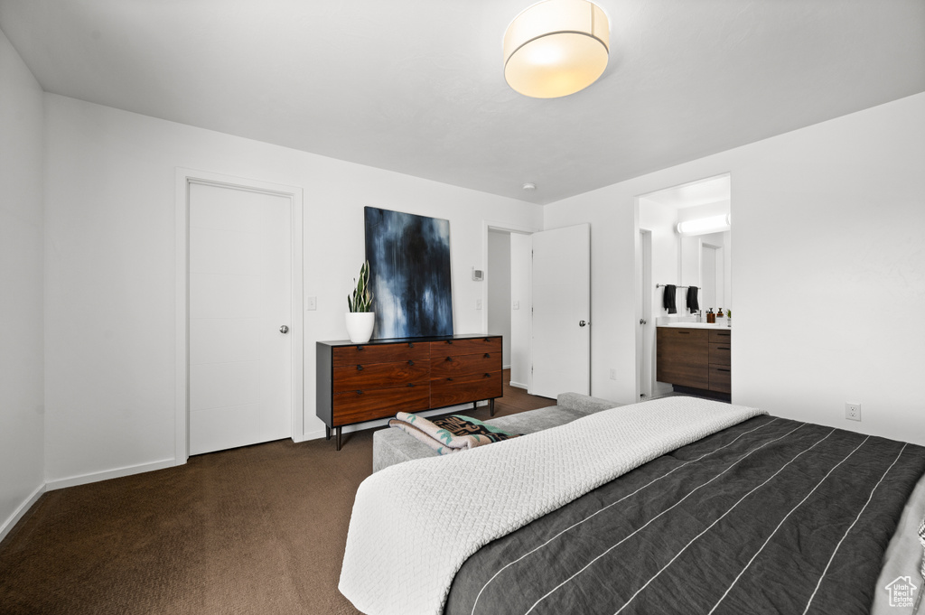 Bedroom featuring carpet floors