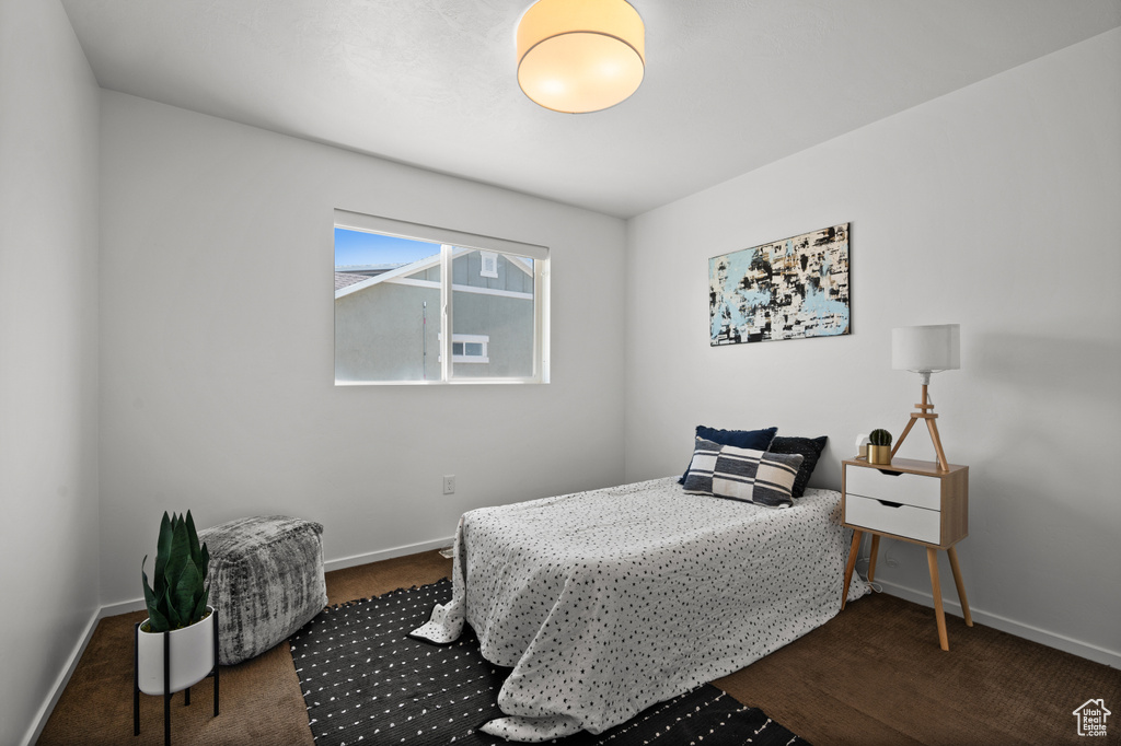 Bedroom with baseboards