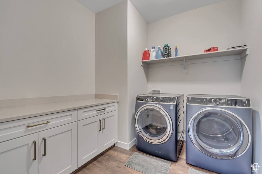 992 W EMILY FRANCIS CIR South Jordan, UT 84095