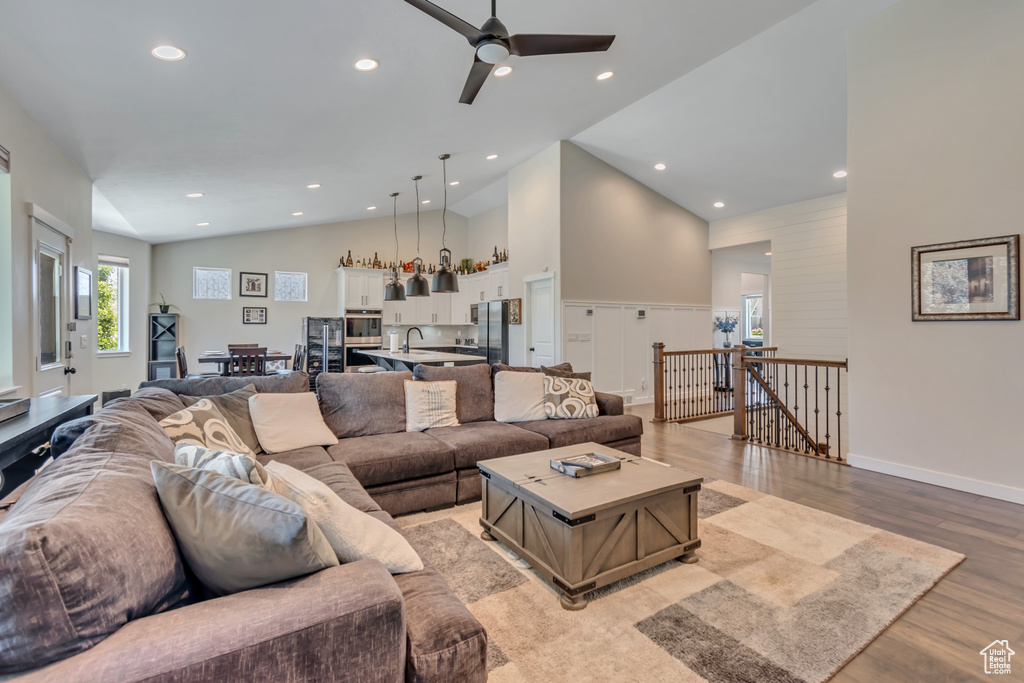 992 W EMILY FRANCIS CIR South Jordan, UT 84095