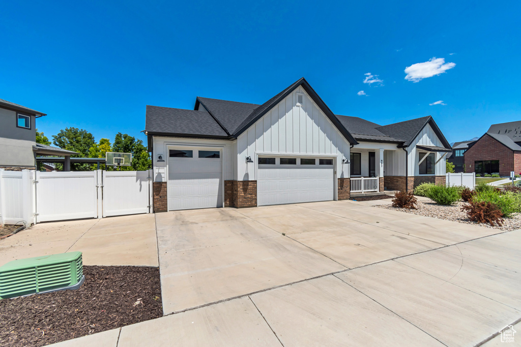 992 W EMILY FRANCIS CIR South Jordan, UT 84095