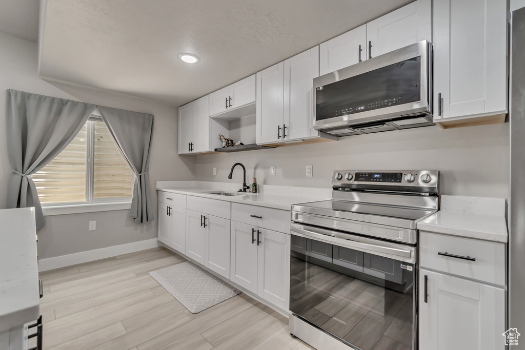 992 W EMILY FRANCIS CIR South Jordan, UT 84095