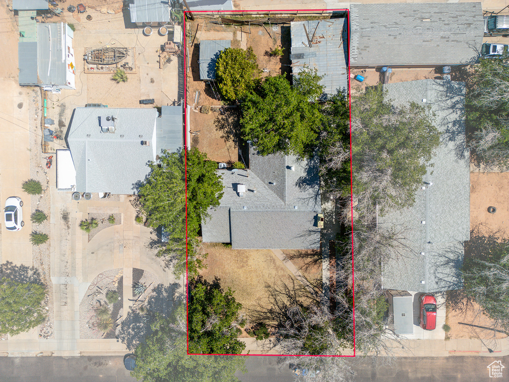Aerial view of property\'s location with property boundaries highlighted