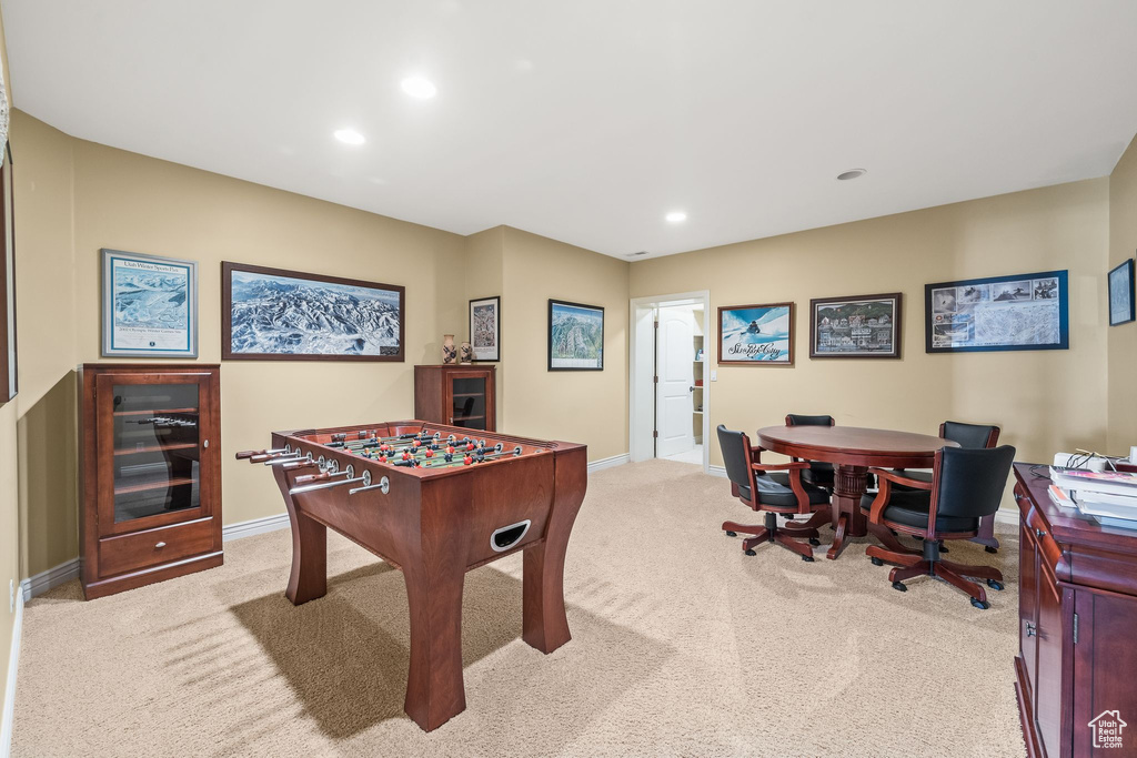 Playroom with carpet and recessed lighting