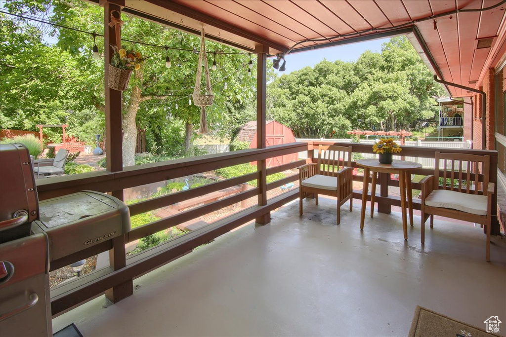 View of patio / terrace with area for grilling