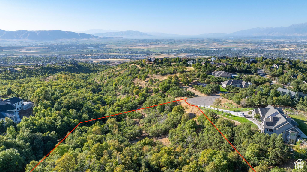 Drone / aerial view featuring a mountain view