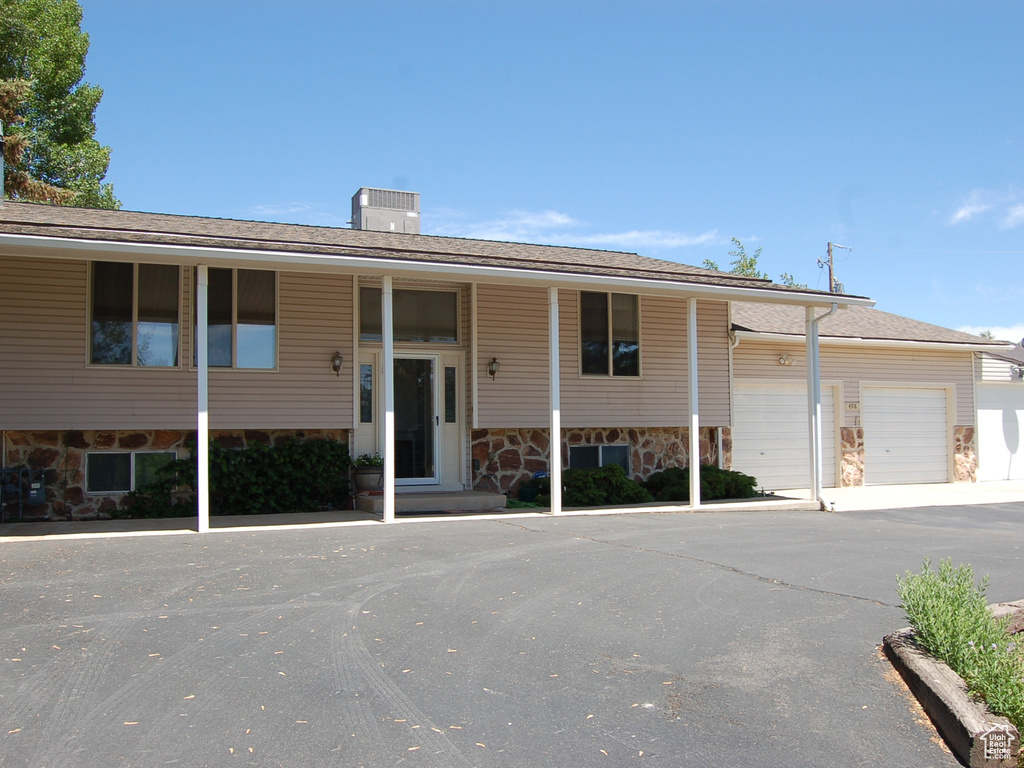 498 W WEBER RD Oakley, UT 84055