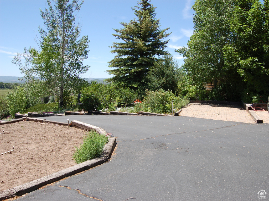 498 W WEBER RD Oakley, UT 84055