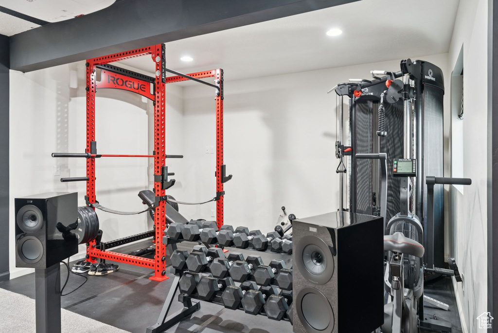 Workout area with recessed lighting